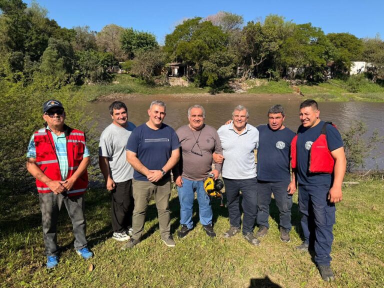 PREVENCIÓN Y RESPUESTA: BOMBEROS VOLUNTARIOS DE ISLA DEL CERRITO INCORPORARON UN HIDRODESLIZADOR