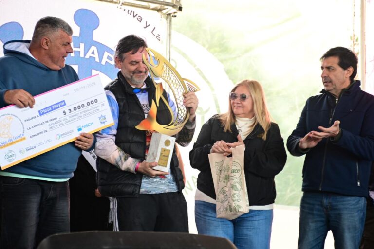 Delgado acompañó la 22° Fiesta de la Pesca del Dorado en Isla del Cerrito