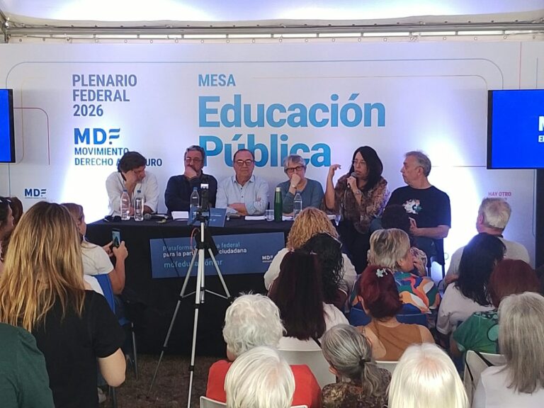ANALÍA FLORES LLEVÓ LA VOZ DEL CHACO A LA MESA EDUCATIVA NACIONAL DEL MOVIMIENTO DERECHO AL FUTURO