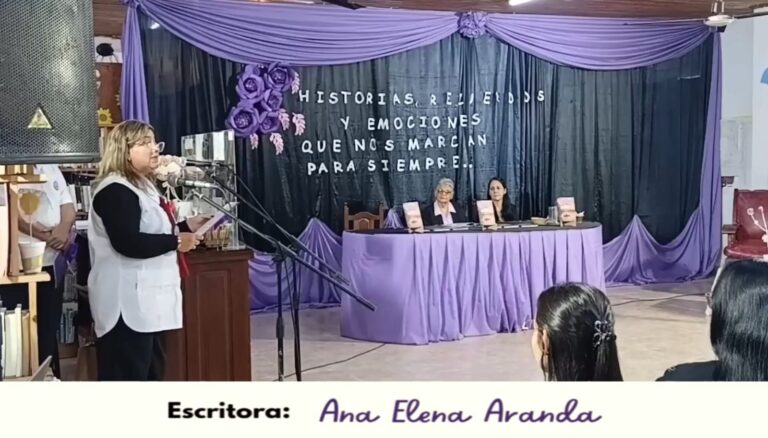 Presentación del libro «Momentos», de la escritora Ana Elena Aranda.