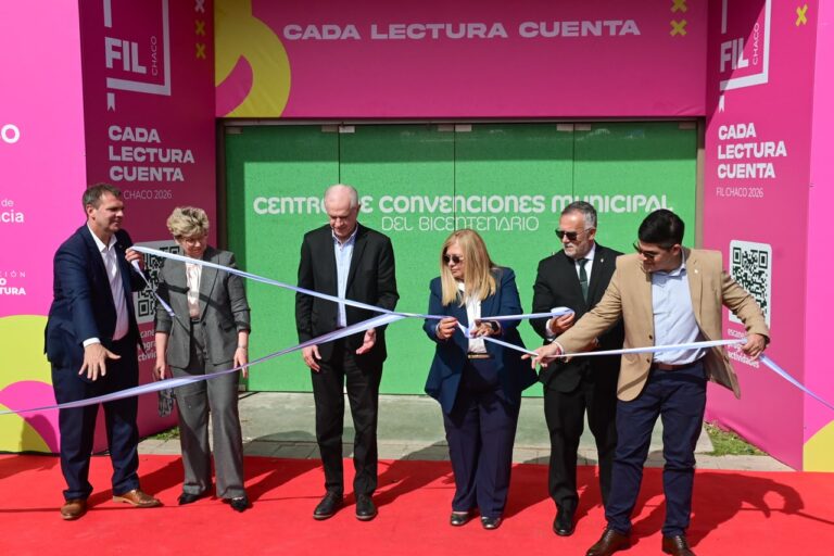 Delgado inauguró la Feria Iberoamericana del Libro 2026: “No dejen de leer, es la puerta a la imaginación, la creación y la formación del pensamiento crítico”