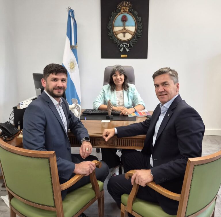 ZDERO RECONOCIÓ EL ACOMPAÑAMIENTO DEL CONSULADO ARGENTINO EN BARCELONA DURANTE LA MISIÓN DEL CHACO