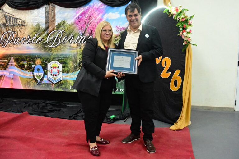 Puerto Bermejo celebró 142 años de historia e identidad con la presencia de Carmen Delgado