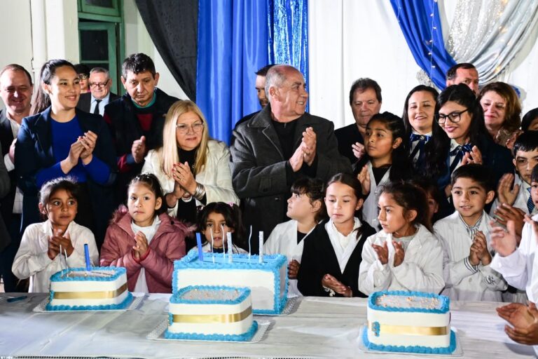 Carmen Delgado acompañó los 100 años de la Escuela N.º 130 de Las Breñas y destacó el compromiso de la comunidad educativa rural