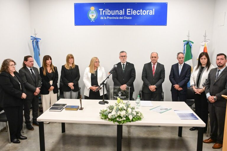 Delgado acompañó la jura de jueces y procuradores fiscales del Tribunal Electoral para el período 2026-2028