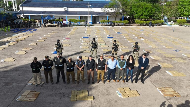 HISTÓRICO OPERATIVO “CARBÓN VERDE”: LA POLICÍA DEL CHACO SECUESTRÓ CASI 5 TONELADAS DE MARIHUANA