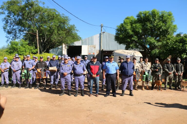 CHACO REFUERZA LA SEGURIDAD Y LA ASISTENCIA ANTE LA CRECIDA DE LOS RÍOS CON EQUIPAMIENTO Y EMBARCACIONES